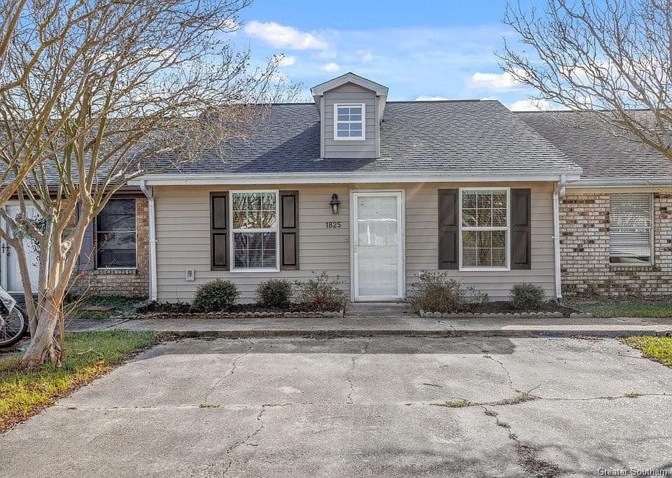1st image of 1825 N Tallowood Dr