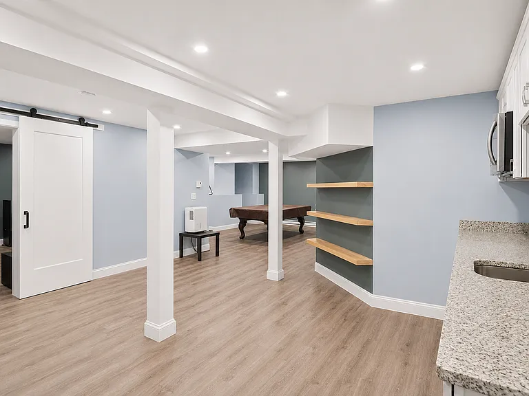 250 Willow St — Photo 14