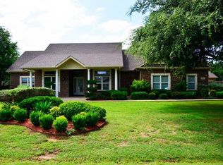 3218 Golden Oaks Cir, Granbury, TX 76049