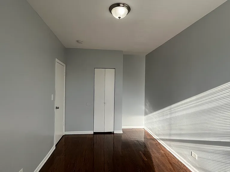 Jade Apartments — Photo 6