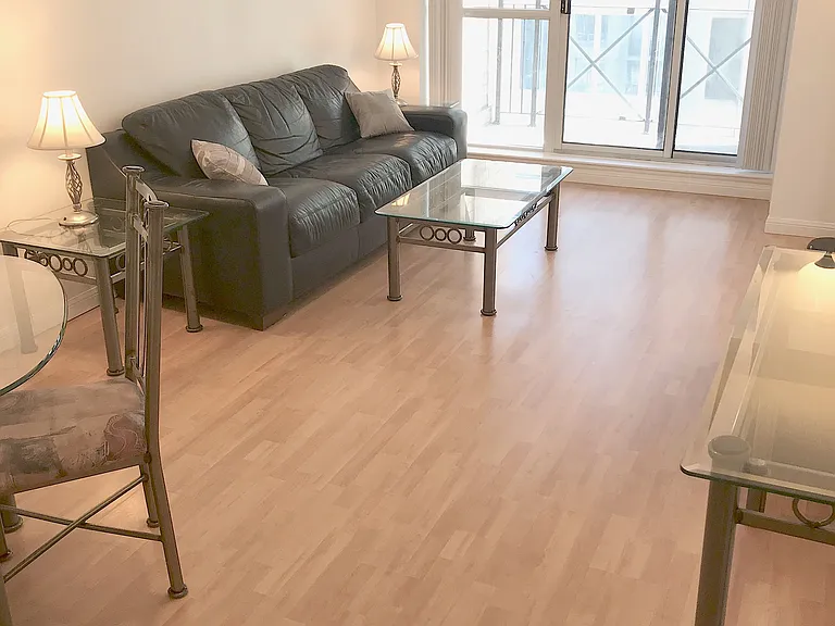 140 Simcoe St #610 — Photo 11