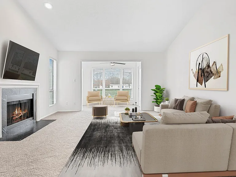 Southpark Commons Apartment Homes — Photo 9