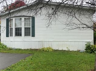 301 Sunset Dr, Holley, NY 14470