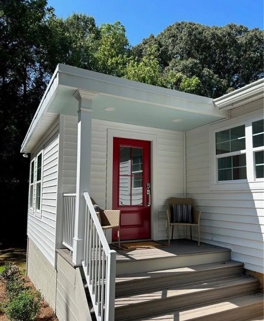 Freshly Renovated Athens Home | Pre-Leasing Fall 2027 — Photo 3