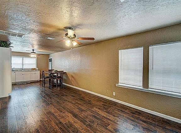 3rd image of 1802 NW Floyd Ave