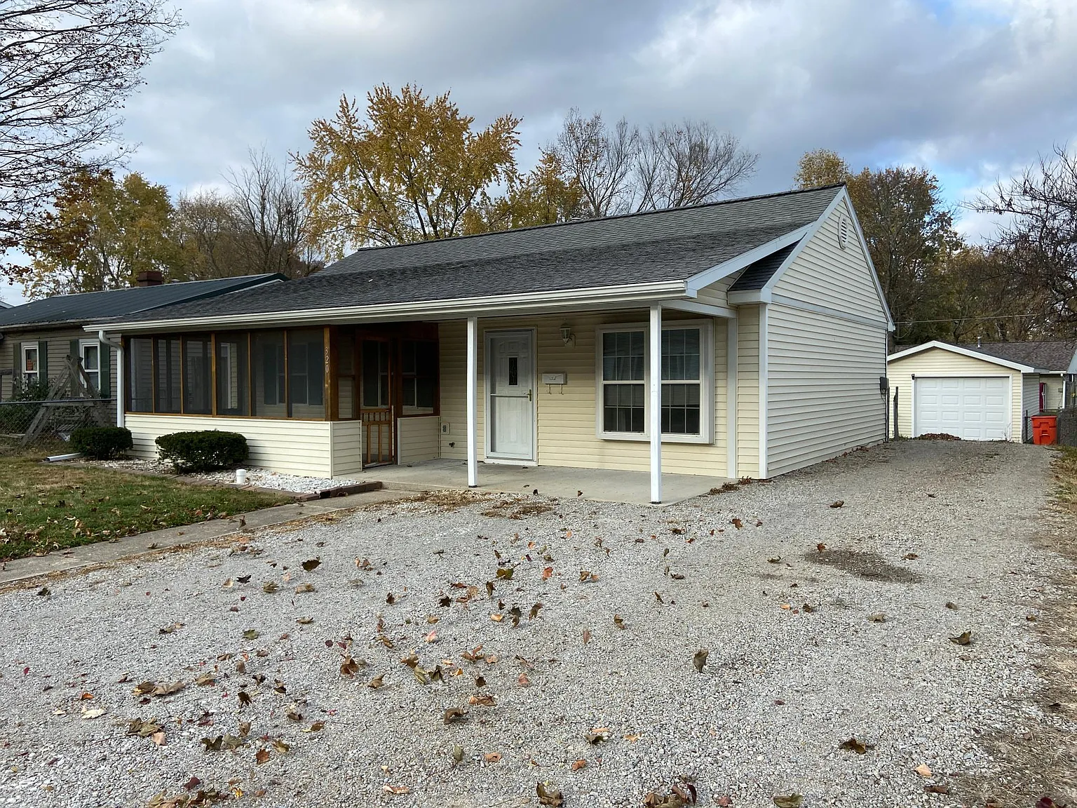 2 bed, $900 — Photo 1