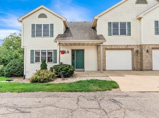 3212 Stonecreek Dr, Madison, WI 53719