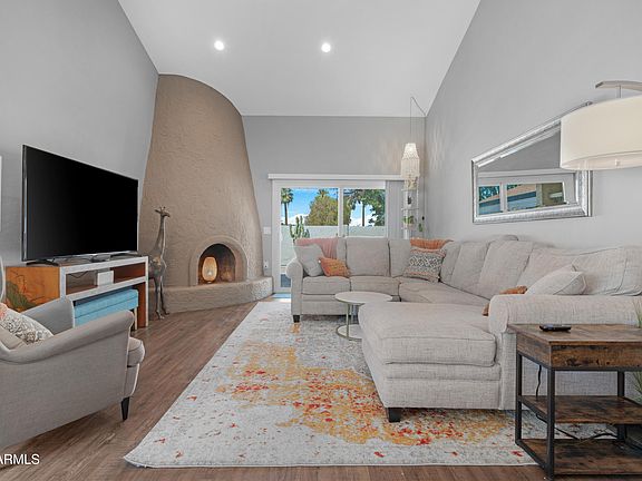 5th image of 3620 N 27TH Way