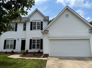 9227 Mitchell Glen Dr, Charlotte, NC 28277