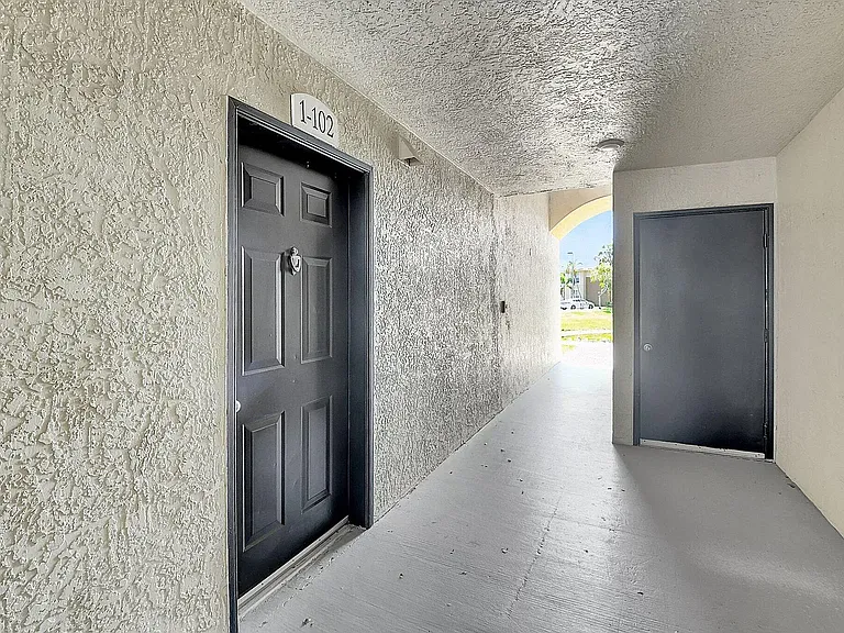 15185 Michelangelo Blvd #102 — Photo 2