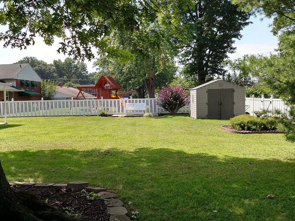 2nd image of 602 Gladys Dr