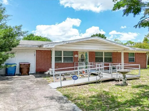 507 S 9th St, Lake Wales, FL 33853