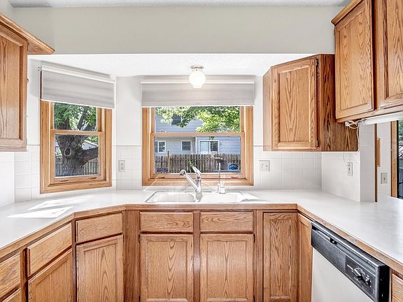 5th image of 1803 N Redbarn St