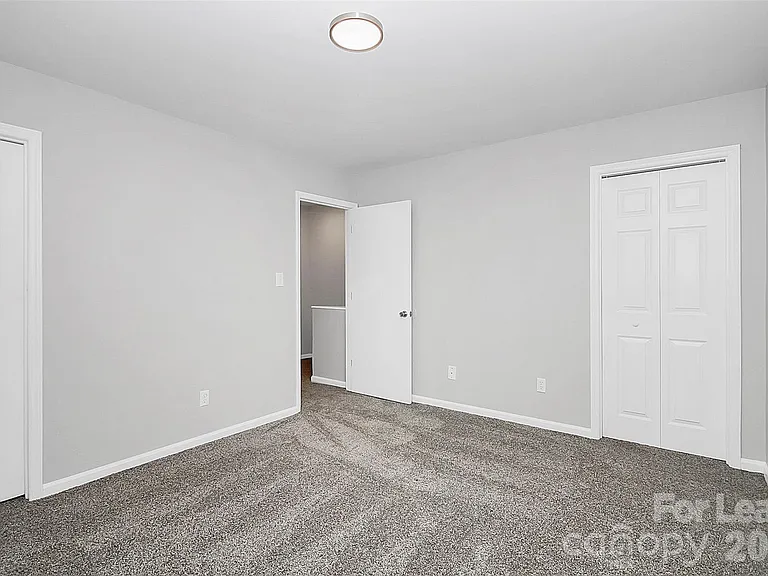 1219 Anderson St — Photo 15