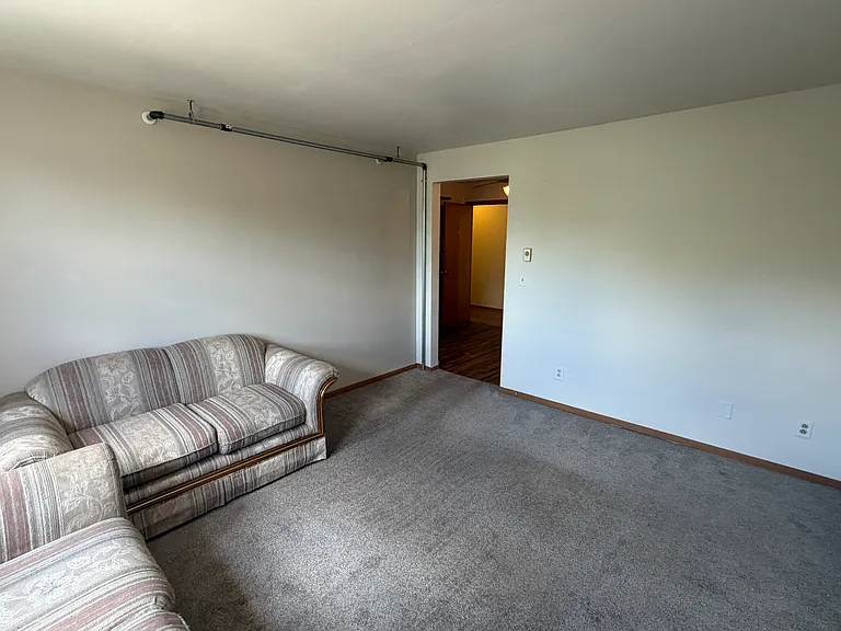 110 W Main St — Photo 4