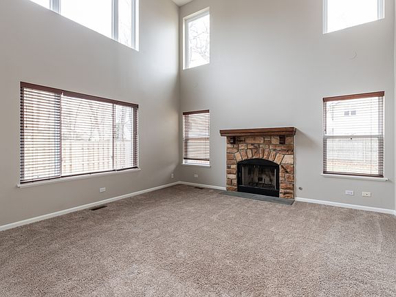 4th image of 1143 Chesterfield Ln