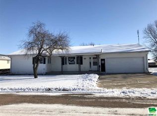 108 N Harrison St, Elk Point, SD 57025