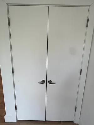 Rented by Delmark Realty LLC | media 10