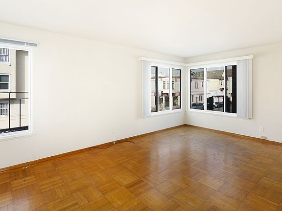 2nd image of 200 10th Ave