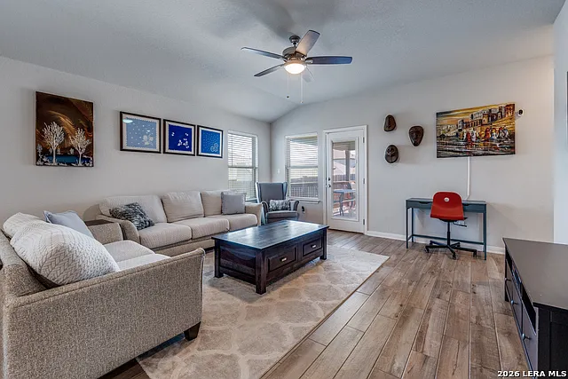 344 Quinton Bnd — Photo 9