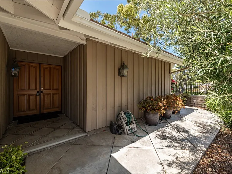 18671 Paseo Cortez — Photo 3