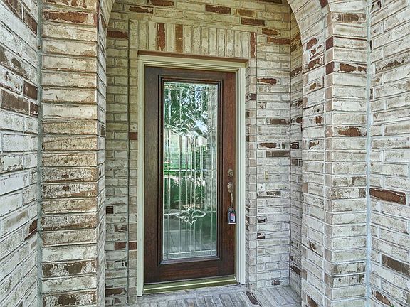 4th image of 506 Elm Ridge Dr
