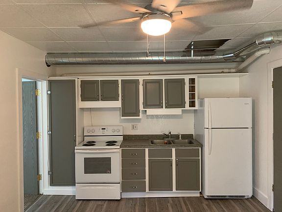 3rd image of 120 W Burr Oak APT 3