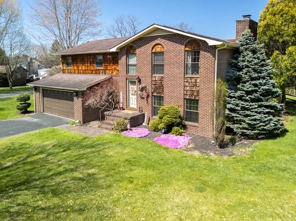 101 Forestview Dr, Beckley, WV 25801