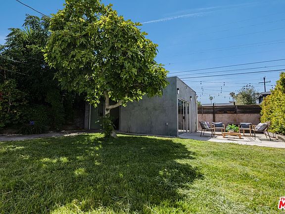 2nd image of 935 Indiana Ave