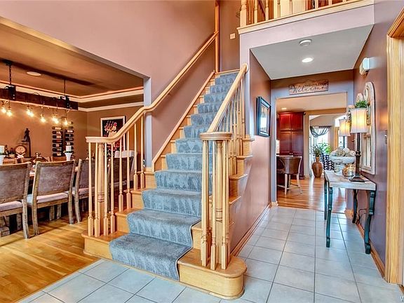 3rd image of 8 Ashwood Ct