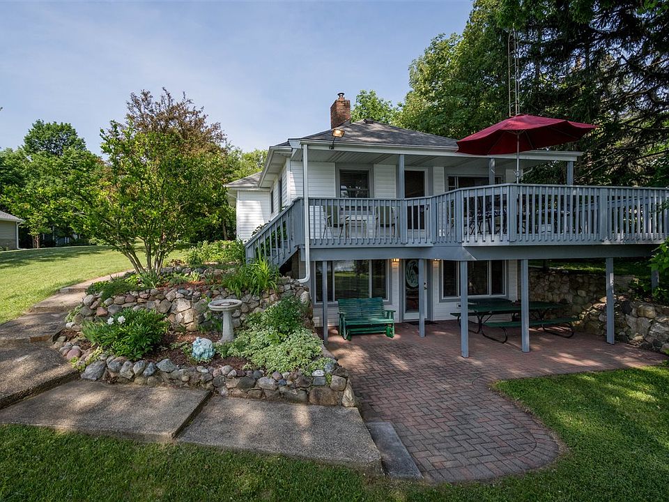 1st image of 15163 Restwood Dr
