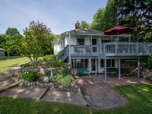 15163 Restwood Dr, Linden, MI 48451