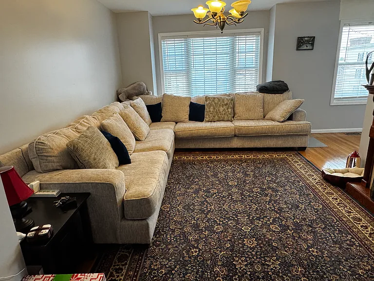 529 Essex St — Photo 6