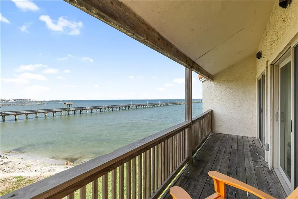 2 bed, 2.0 bath, 1414 sqft, $2,750 — Photo 1