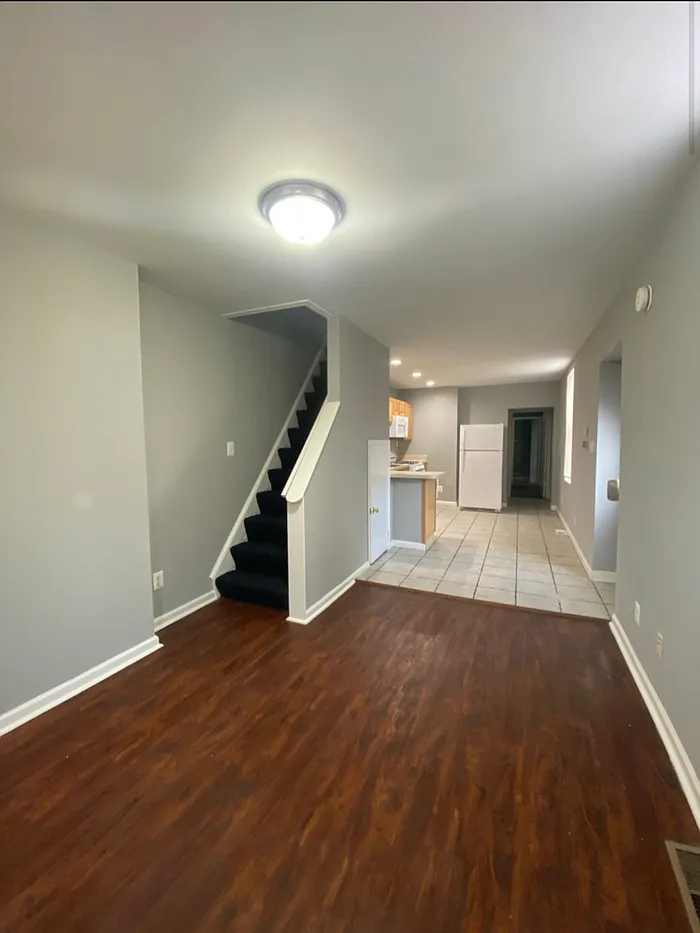 3 bed, 2.5 bath, $2,500 — Photo 2