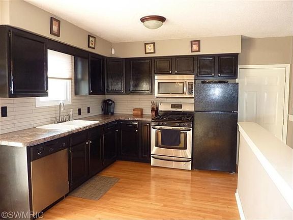 5th image of 2566 Eastlake Ct SW