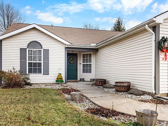 2nd image of 5723 N Bluegrass Cir