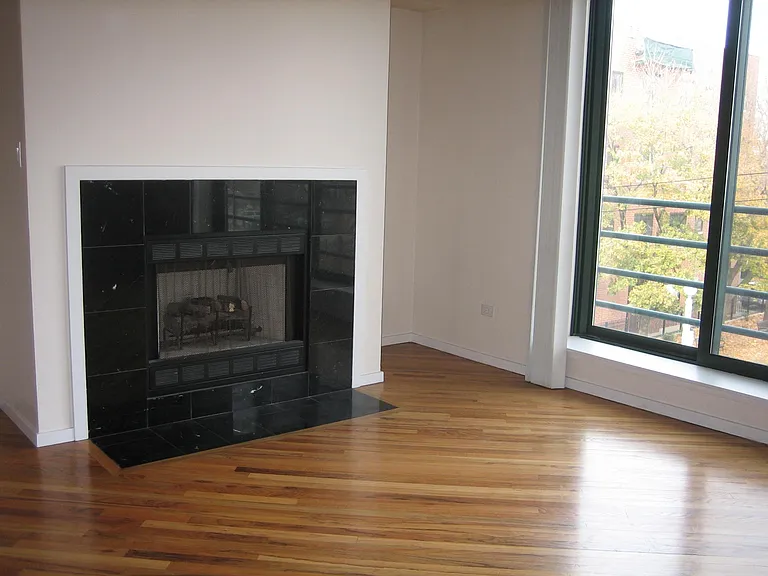 2011 W Belmont Ave — Photo 6