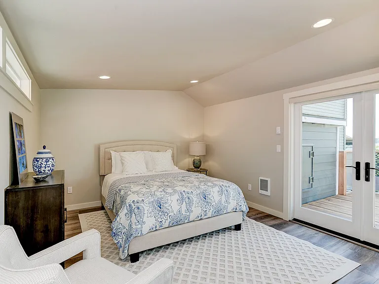 7419 Boston Harbor Rd NE — Photo 17