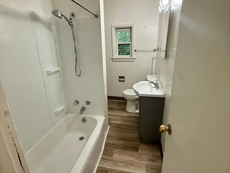 309 Garfield Ave — Photo 9