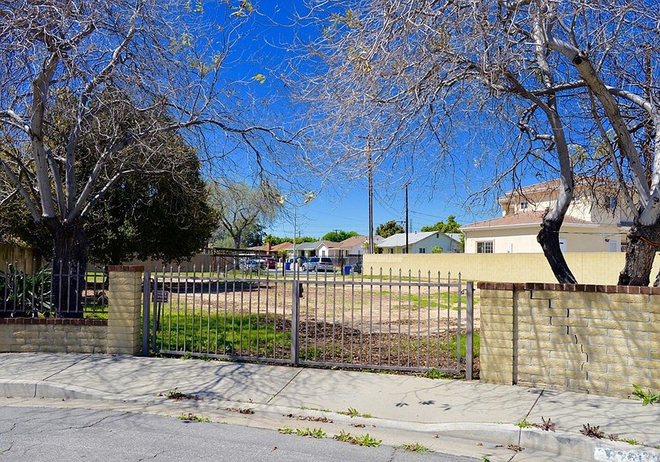 1st image of 8761 Guess St