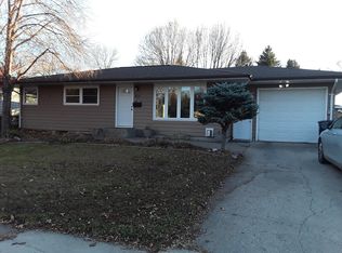 819 28th Ave S, Grand Forks, ND 58201
