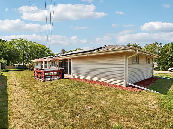 3rd image of 5665 W Range AVENUE