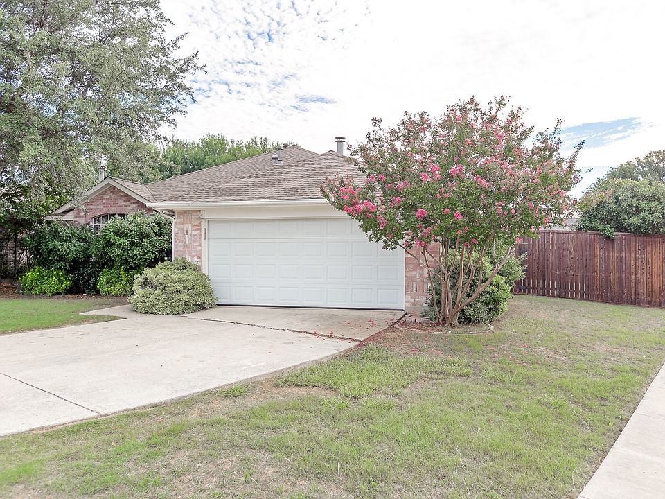 1st image of 800 Teakwood Ct