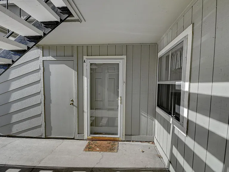 2330 E Fremont Ave #A19 — Photo 3