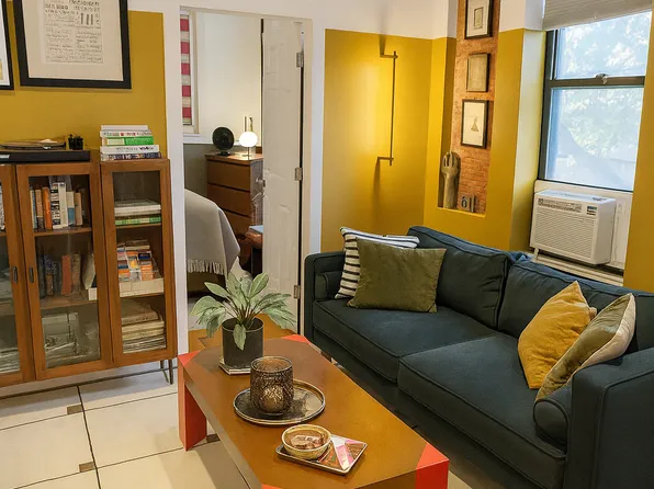 314 Carroll Street image 1 of 5