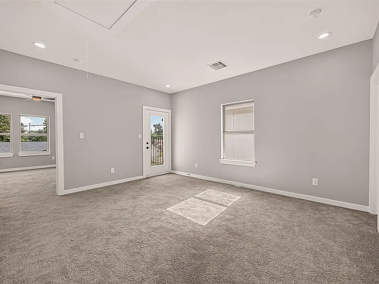 90 Burress St #A — Photo 6