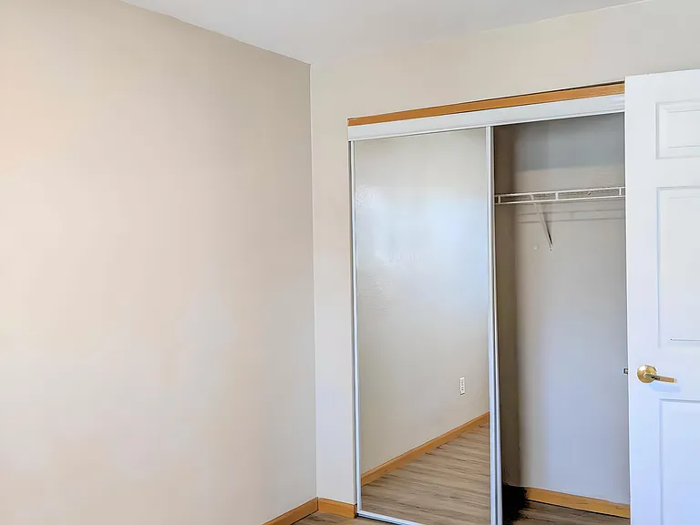 Twin Pines Apartments — Photo 11