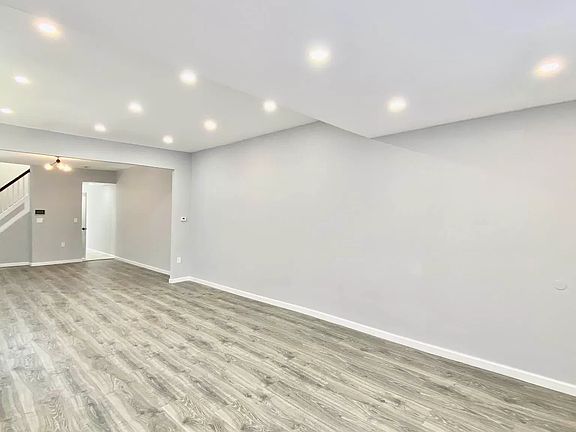 2nd image of 4312 Snyder Ave