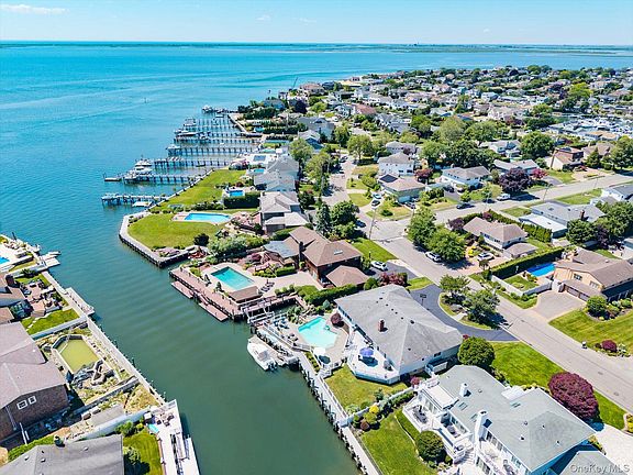 2nd image of 280 Bay Drive